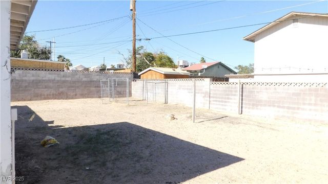 5300 Sugarfoot Avenue, Las Vegas, NV 89107