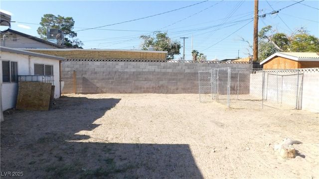 5300 Sugarfoot Avenue, Las Vegas, NV 89107