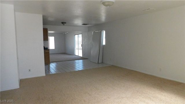 5300 Sugarfoot Avenue, Las Vegas, NV 89107