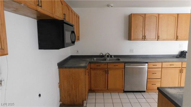 5300 Sugarfoot Avenue, Las Vegas, NV 89107