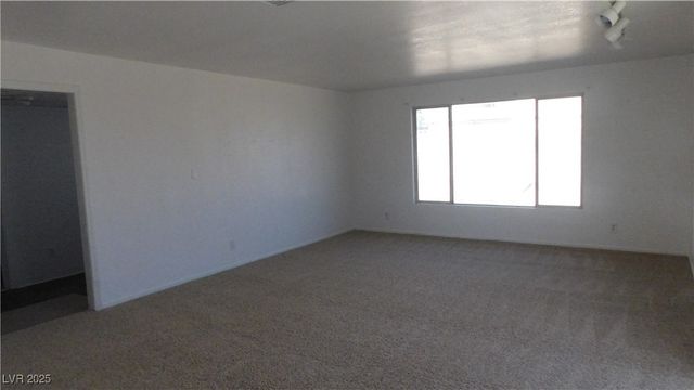 5300 Sugarfoot Avenue, Las Vegas, NV 89107