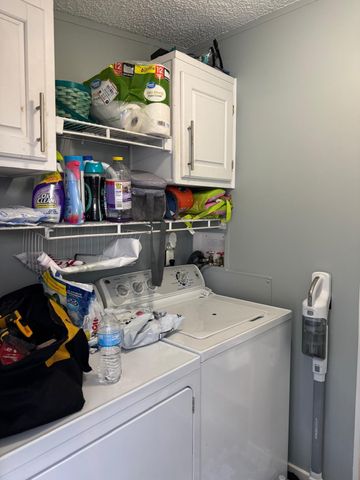 206 Plantation Blvd, Lake Worth, FL 33467