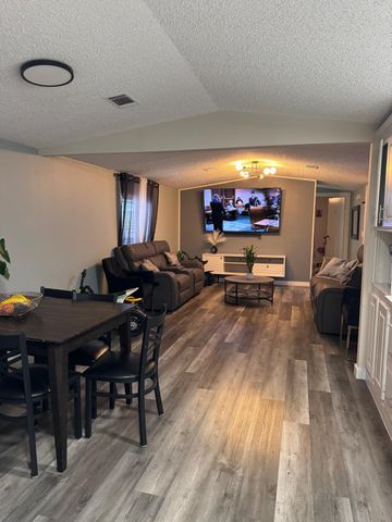 206 Plantation Blvd, Lake Worth, FL 33467