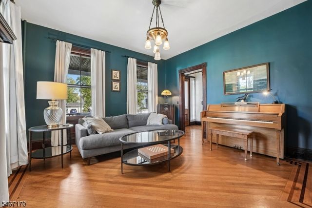73 N Doughty Ave, Somerville Boro, NJ 08876