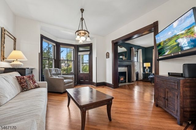 73 N Doughty Ave, Somerville Boro, NJ 08876