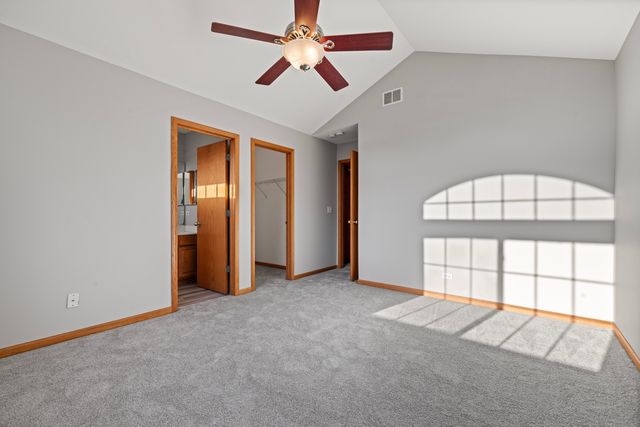 2247 Stoughton Drive, Aurora, IL 60502
