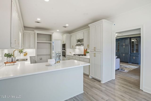 314 Fox Hollow, Canton, MS 39046