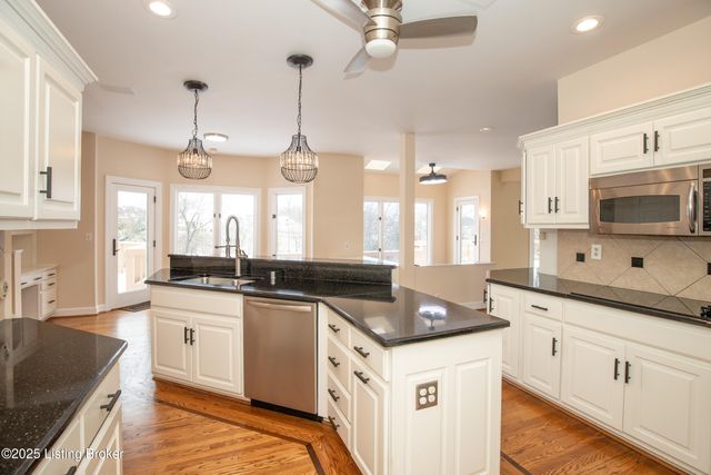 14504 Ash Grove Pl, Louisville, KY 40245