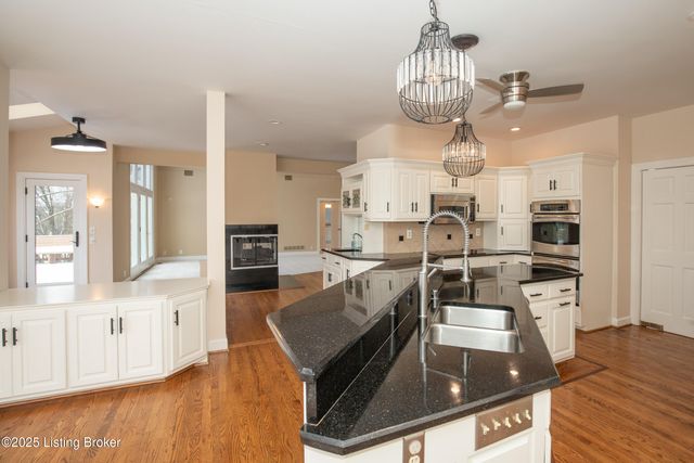 14504 Ash Grove Pl, Louisville, KY 40245