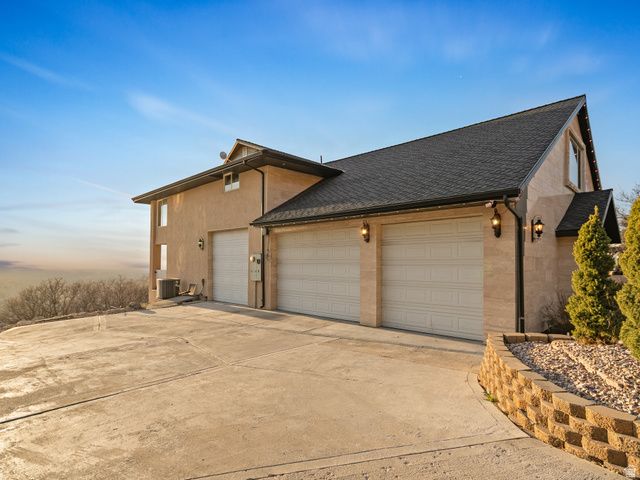 5758 S WASATCH BLVD, Holladay, UT 84121