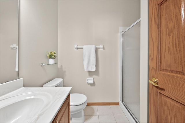 815 Woodduck Drive, Woodbury, MN 55125