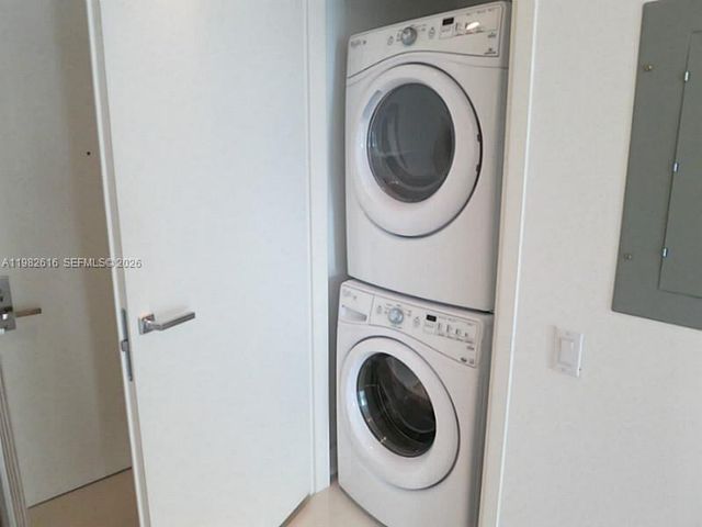 1300 BRICKELL BAY DR 1100, Miami, FL 33131