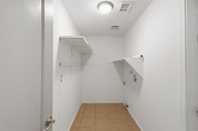 820 Theresa Drive, Belen, NM 87002
