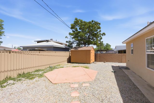 820 Theresa Drive, Belen, NM 87002