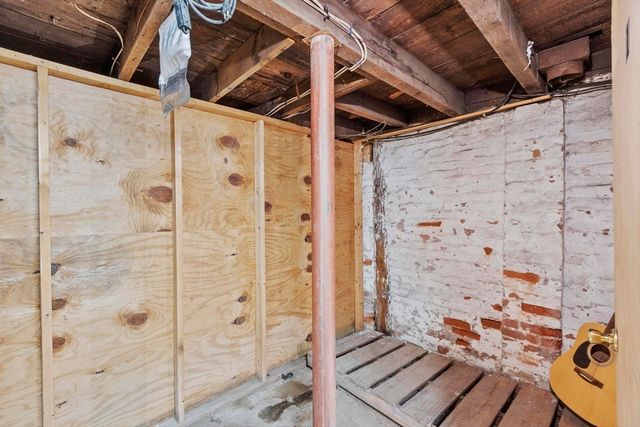 155 Maple St 1, Danvers, MA 01923