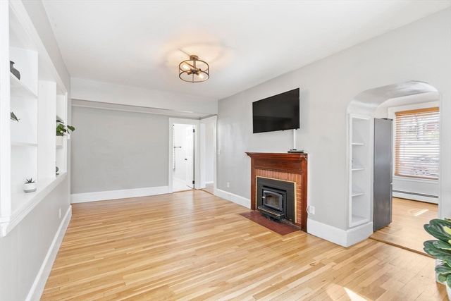 155 Maple St 1, Danvers, MA 01923