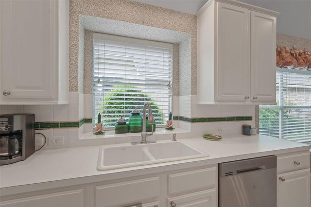 18 Pinery Ridge Place, Spring, TX 77382