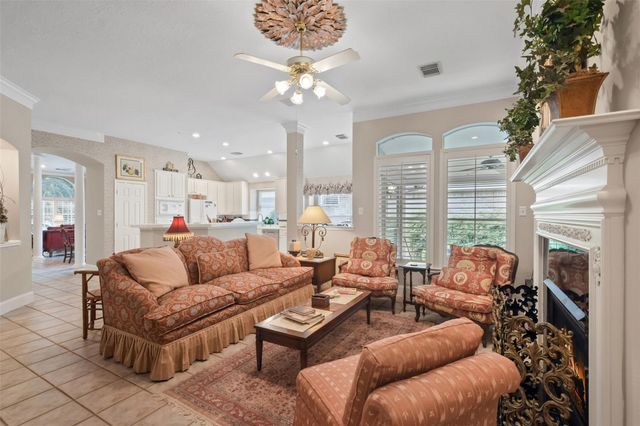 18 Pinery Ridge Place, Spring, TX 77382