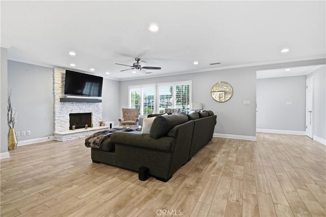 19833 Blythe, Winnetka, CA 91306