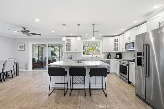 19833 Blythe, Winnetka, CA 91306