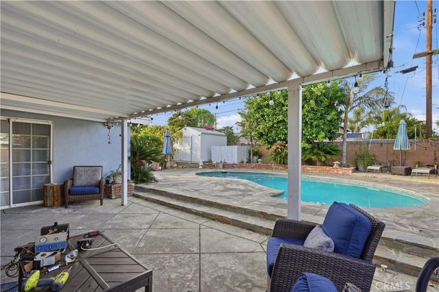 19833 Blythe, Winnetka, CA 91306