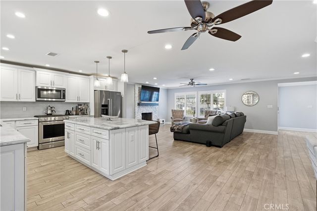 19833 Blythe, Winnetka, CA 91306