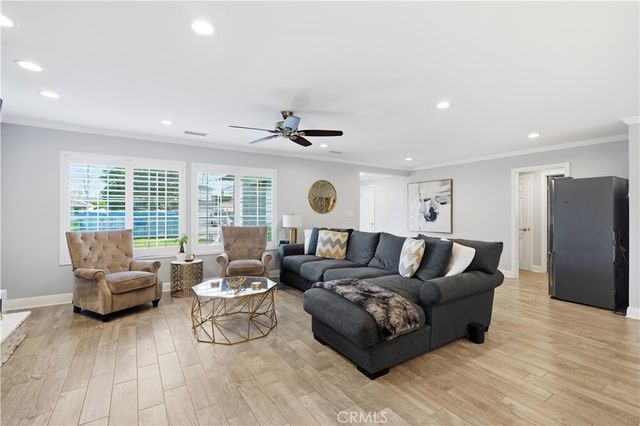 19833 Blythe, Winnetka, CA 91306