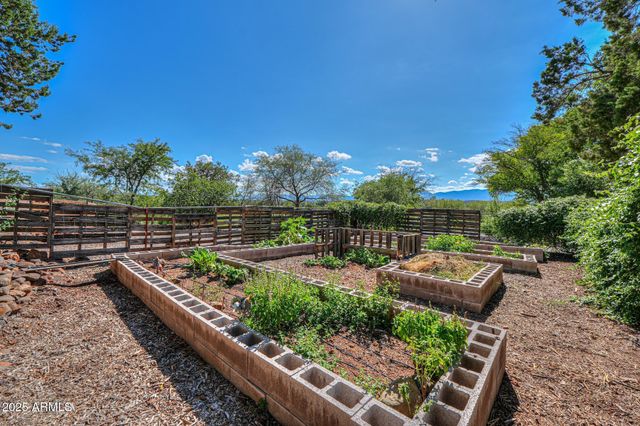 10580 E SWINGING BRIDGE Lane, Cornville, AZ 86325