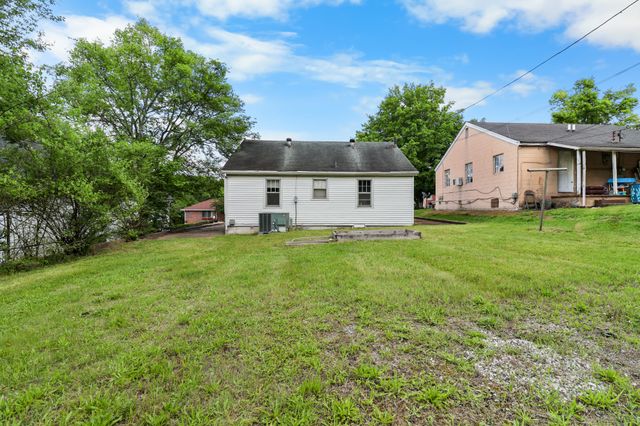 726 Richardson St, Clarksville, TN 37040