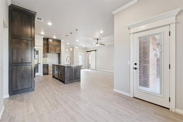 1025 NE 33rd Terrace, Moore, OK 73160