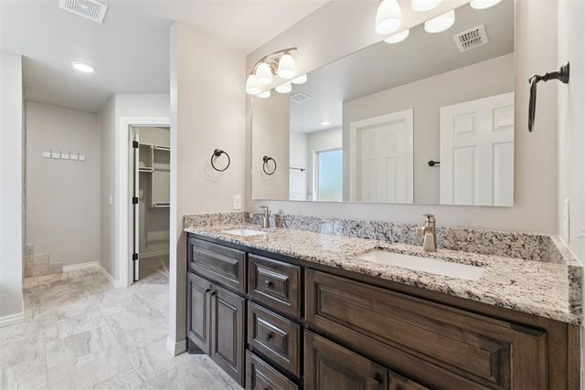 1025 NE 33rd Terrace, Moore, OK 73160