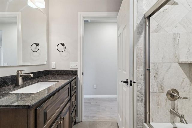 1025 NE 33rd Terrace, Moore, OK 73160