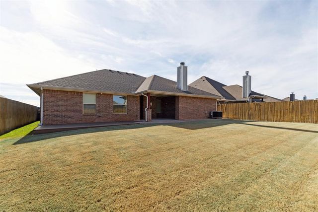 1025 NE 33rd Terrace, Moore, OK 73160