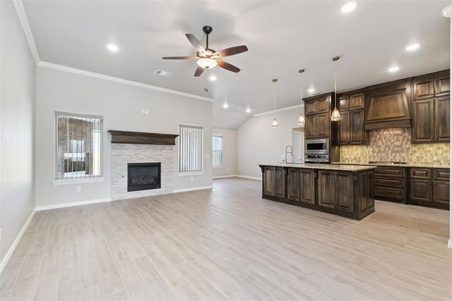 1025 NE 33rd Terrace, Moore, OK 73160