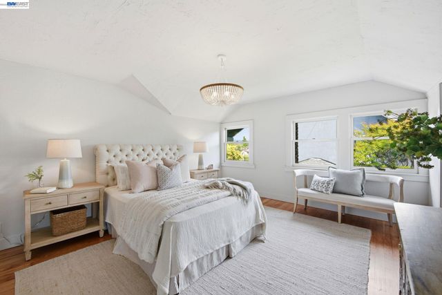 1420 Mound St, Alameda, CA 94501
