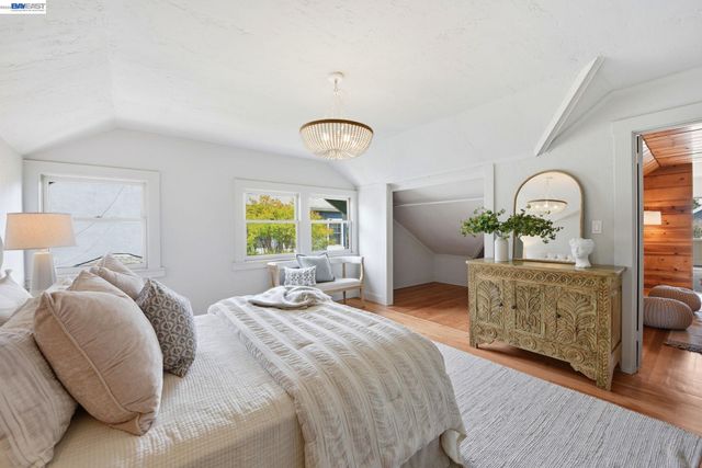 1420 Mound St, Alameda, CA 94501
