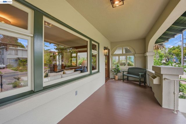 1420 Mound St, Alameda, CA 94501