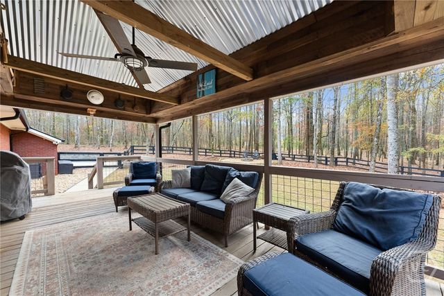 352 Lakeshore Drive, Jefferson, GA 30549