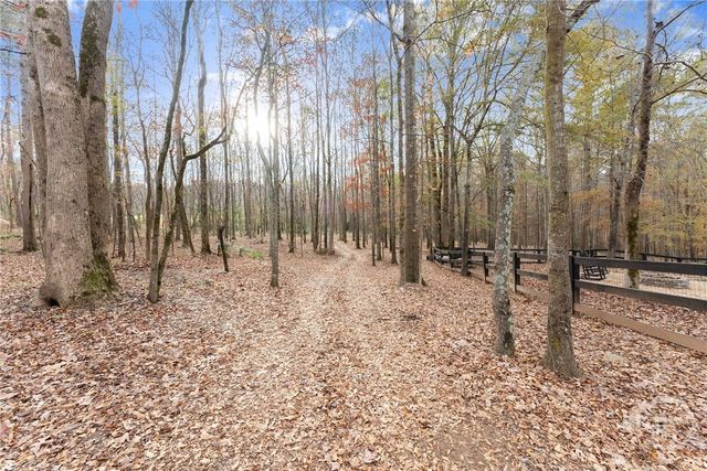 352 Lakeshore Drive, Jefferson, GA 30549