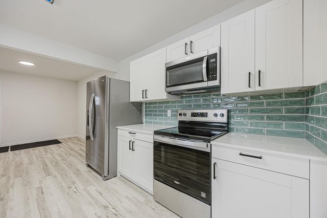 1830 4th Street N, Fargo, ND 58102