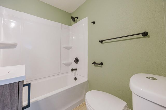 1830 4th Street N, Fargo, ND 58102