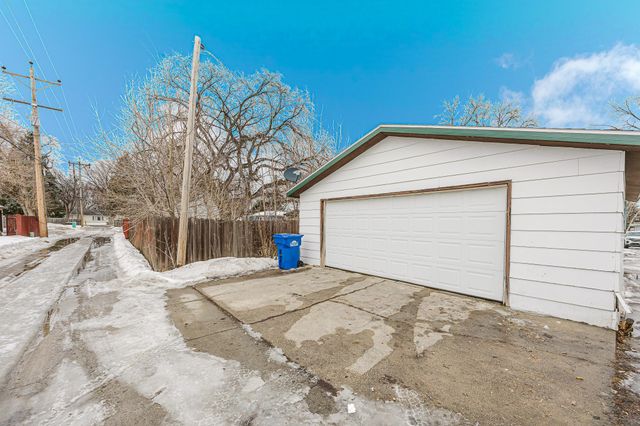 1830 4th Street N, Fargo, ND 58102