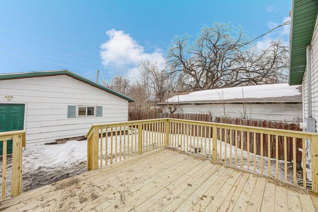 1830 4th Street N, Fargo, ND 58102