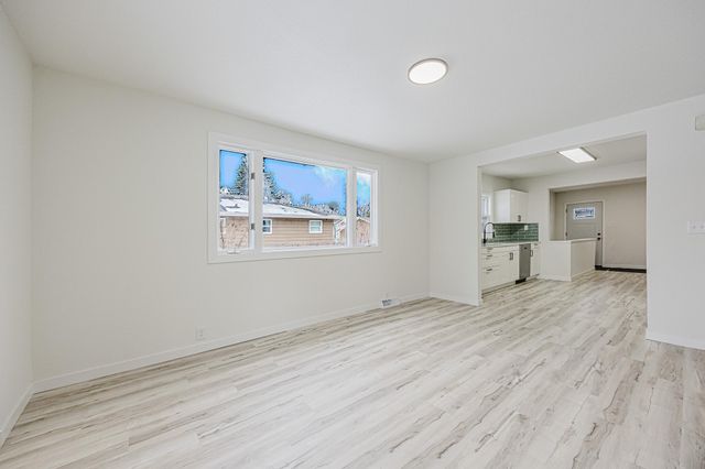 1830 4th Street N, Fargo, ND 58102