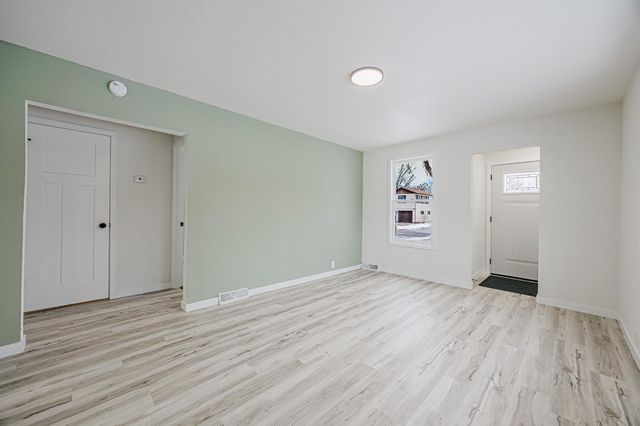 1830 4th Street N, Fargo, ND 58102