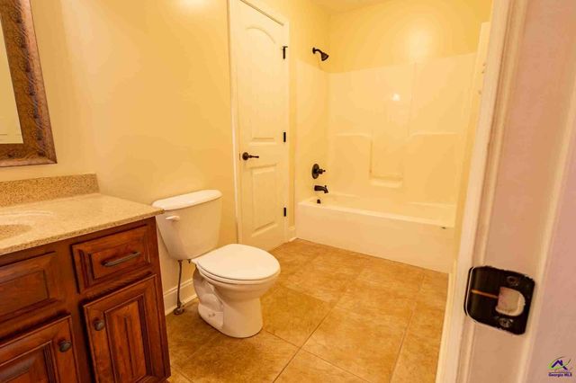 106 Fortune Way, Bonaire, GA 31005
