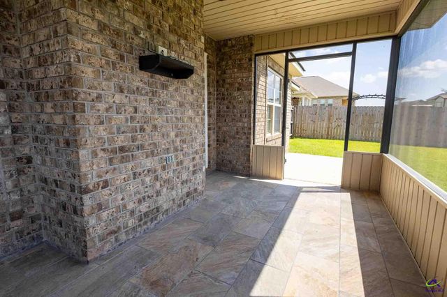 106 Fortune Way, Bonaire, GA 31005