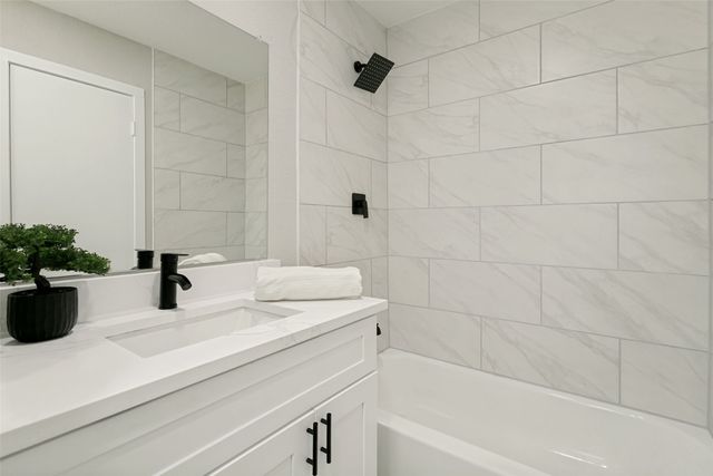 240 Collins Drive, Burleson, TX 76028