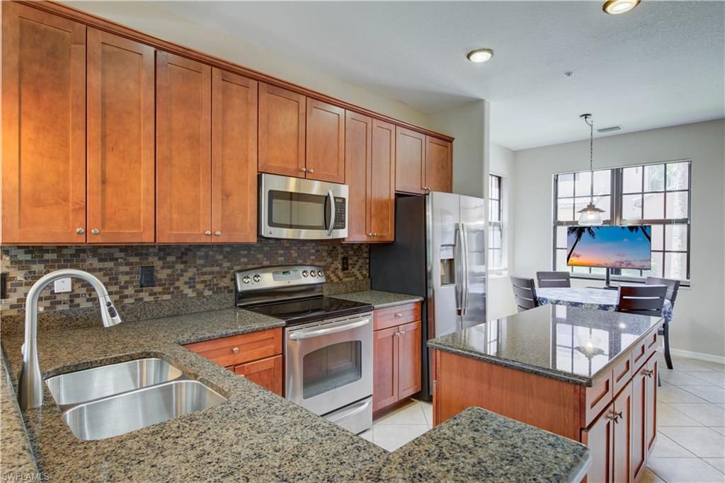 11936 Izarra WAY 6606, FORT MYERS, FL 33912 — photo 3