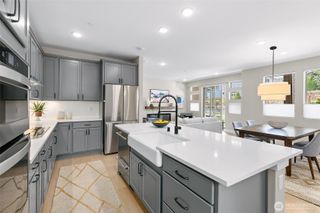 933 Dove Tail Lane NW, Bainbridge Island, WA 98110